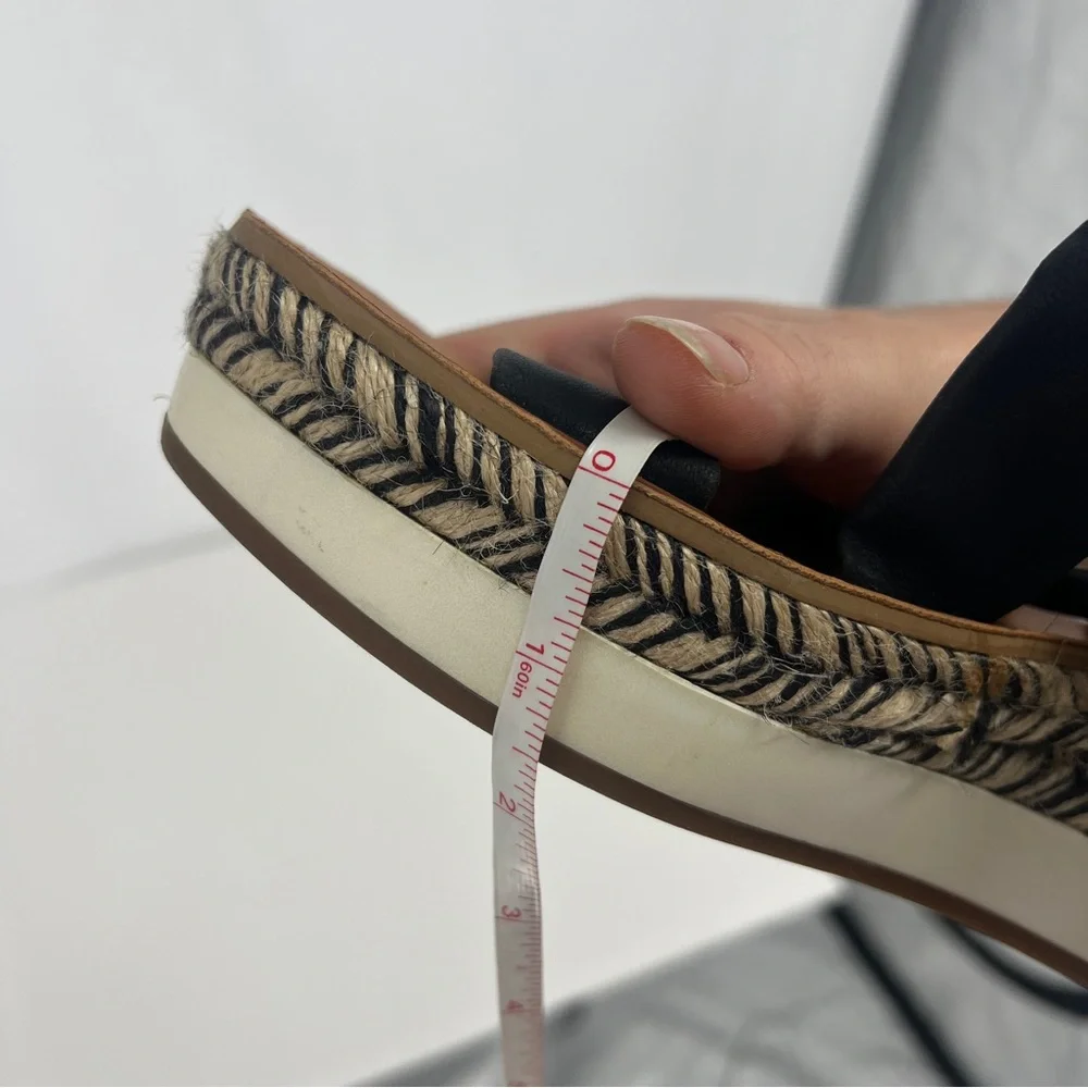 Lucky Brand | 9.5 black sandals
